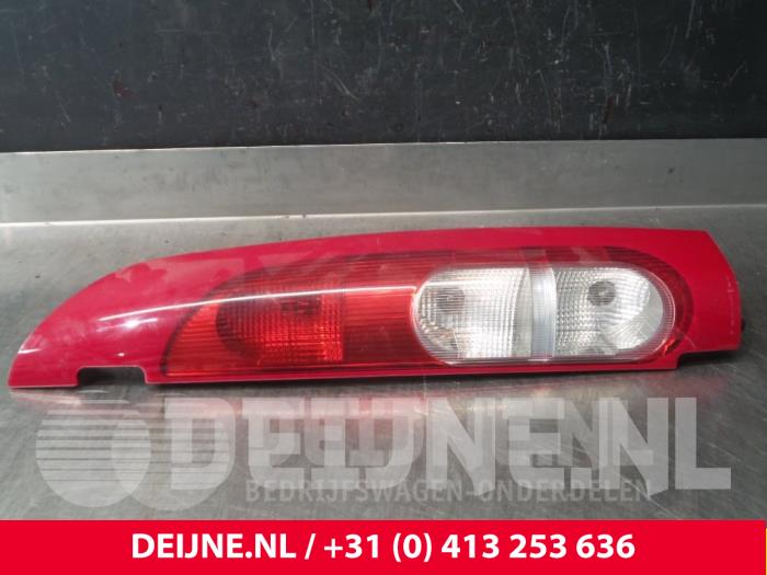 Nissan Kubistar Achterlicht rechts O44809