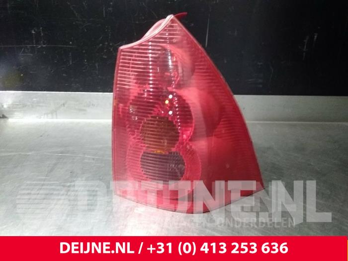 Peugeot 307 Taillight, right O44864