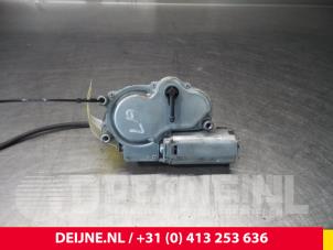 Ford Transit Ruitenwissermotor achter O45071 foto 2