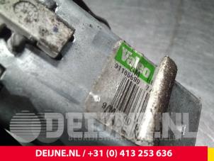 Opel Vivaro Ruitenwissermotor achter O45113 foto 3