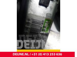 Opel Combo Scheibenwischermotor hinten O45126 foto 3