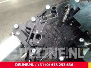 Volkswagen Caddy Scheibenwischermotor hinten O45179 foto 3