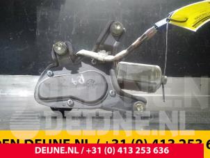 Toyota Hiace Ruitenwissermotor achter O45326 foto 2