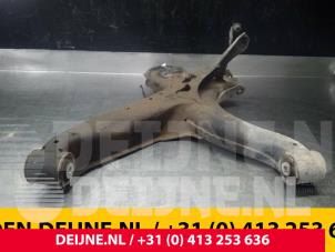 Mercedes Vito Draagarm onder links-achter O45495 foto 3