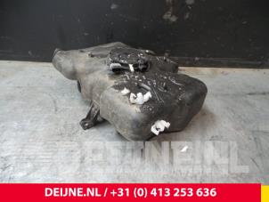Gebruikte Tank adblue Opel Vivaro B 1.6 CDTI Biturbo 120 Prijs € 193,60 Inclusief btw aangeboden door van Deijne Onderdelen Uden B.V.