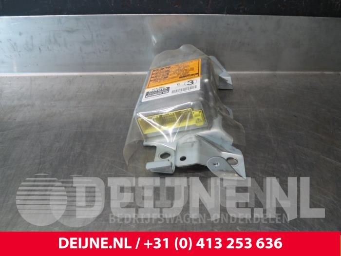Toyota Hiace Airbag Module O45901