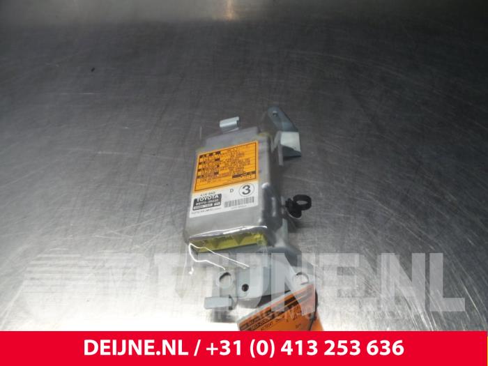 Toyota Hiace Airbag Module O45903