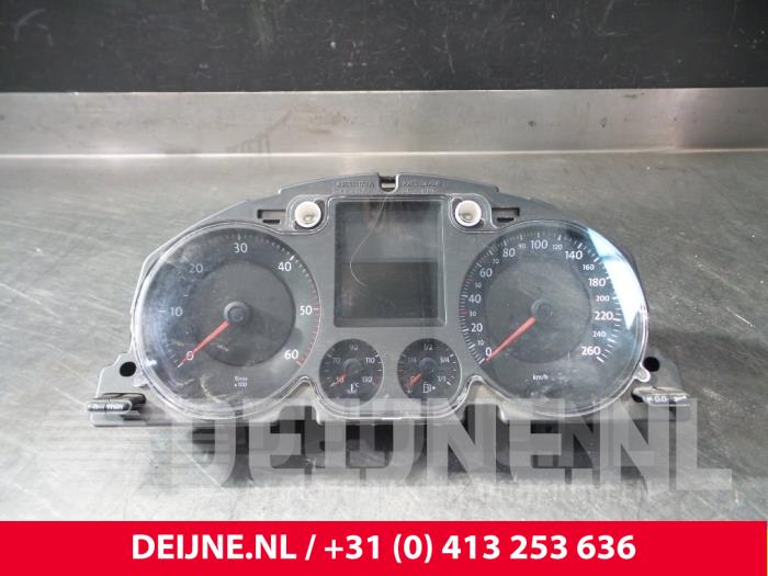 Volkswagen Passat Odometer KM O46327