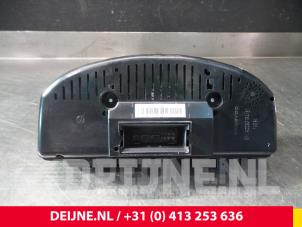 Volkswagen Passat Kilometerteller KM O46327 foto 2