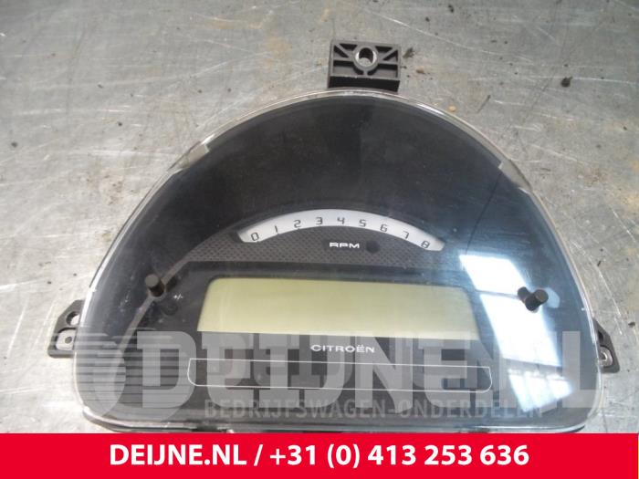 Citroen C2 Tacho - Kombiinstrument KM O46405