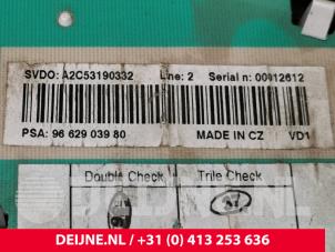 Peugeot 207 Kilometerteller KM O46438 foto 4