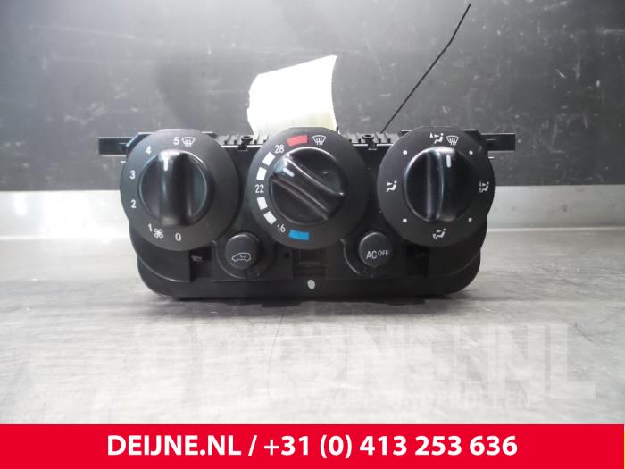 Mercedes A-Klasse Kachel Bedieningspaneel O46637