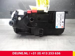 Mercedes A-Klasse Heater control panel O46637 photo 2