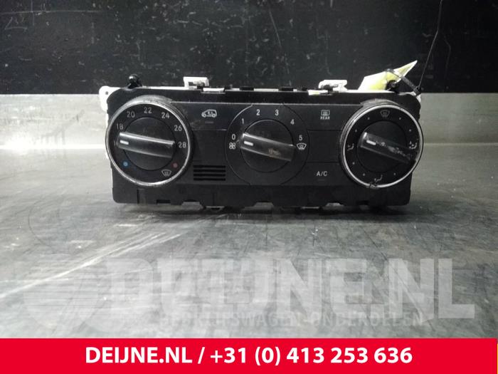 Mercedes A-Klasse Heater control panel O46651