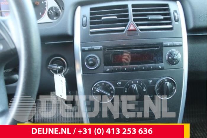 Mercedes B-Klasse Kachel Bedieningspaneel O46652