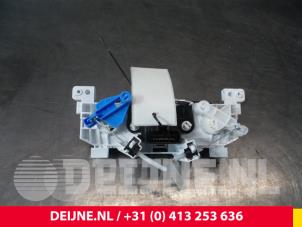 Opel Vivaro Heizung Bedienpaneel O46758 foto 2