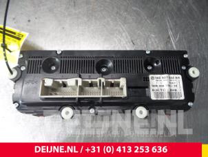 Volkswagen Golf Heater control panel O46829 photo 3