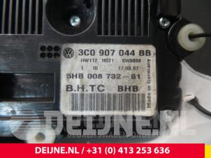 Volkswagen Passat Heater control panel O46865 photo 2