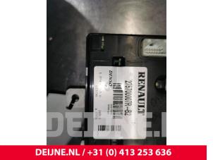 Renault Master Heizung Bedienpaneel O47113 foto 4