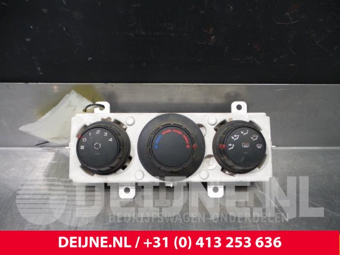 Renault Master Kachel Bedieningspaneel O47114