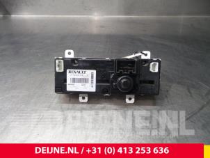 Renault Master Heizung Bedienpaneel O47120 foto 2