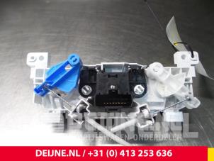 Renault Trafic Heater control panel O47129 photo 2