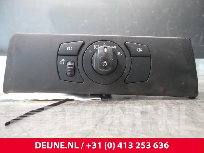 BMW 5-Serie Light switch O47170