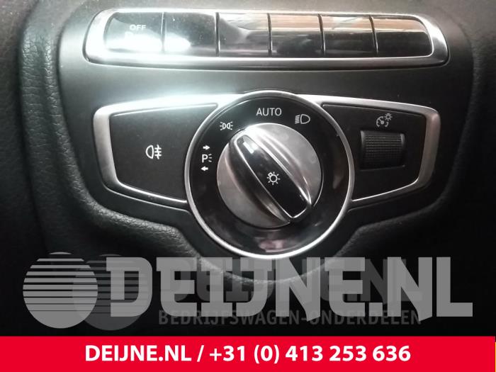 Mercedes C-Klasse Licht Schalter O47232