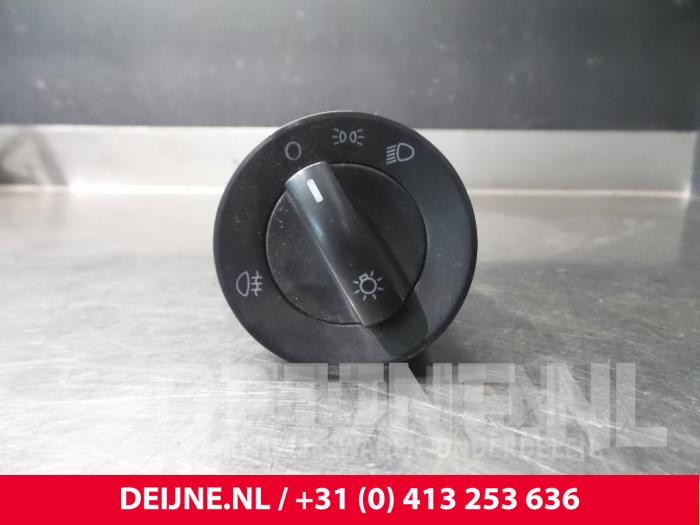 Volkswagen Polo Light switch O47286