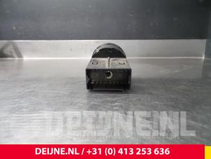 Volkswagen Polo Licht Schalter O47286 foto 2