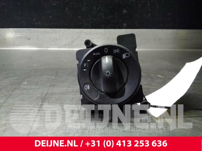 Volkswagen Crafter Licht Schakelaar O47352