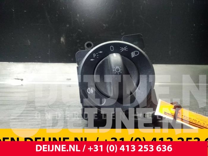 Volkswagen Crafter Licht Schakelaar O47354