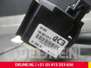 Volkswagen Eos Indicator switch O47437 photo 4