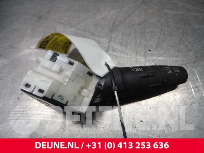 Nissan NV200 Richtungsanzeiger Schalter O47464