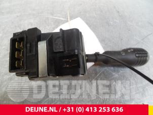 Renault Twingo Richtingaanwijzer Schakelaar O47474 foto 2