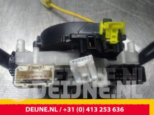 Toyota Hiace Steering column stalk O47974 photo 2