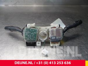 Toyota Hiace Combischakelaar Stuurkolom O47982 foto 2