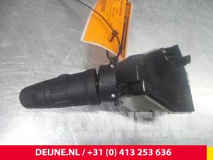 Nissan NV200 Ruitenwis Schakelaar O48104 foto 2