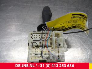 Renault Trafic Scheibenwischer Schalter O48133 foto 2