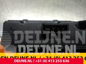 Mercedes C-Klasse Panic lighting switch O48145 photo 2
