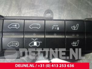 Mercedes Vito Paniekverlichtings Schakelaar O48150 foto 4