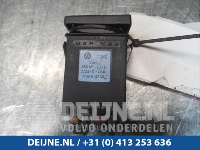 Paniekverlichtings Schakelaar - Volkswagen Passat