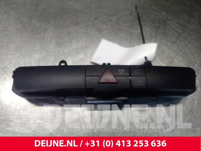 Volkswagen Crafter Paniekverlichtings Schakelaar O48173