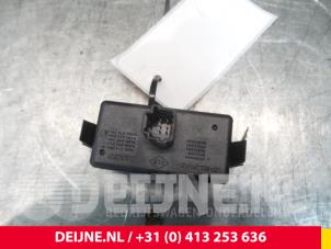 Renault Clio Paniekverlichtings Schakelaar O48183 foto 2