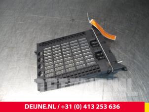 Gebruikte Element Kachelverwarming Mercedes A-Klasse Prijs € 15,00 Margeregeling aangeboden door van Deijne Onderdelen Uden B.V.