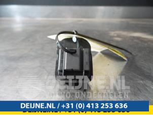 Volkswagen Golf Mirror switch O48220 photo 2