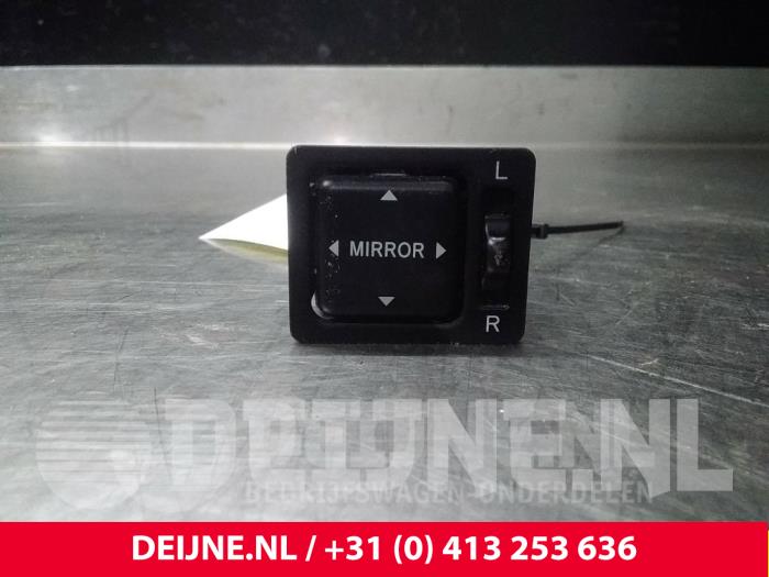 Toyota Hiace Spiegel Schakelaar O48240