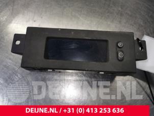 Gebruikte Display Interieur Opel Vivaro Prijs € 18,15 Inclusief btw aangeboden door van Deijne Onderdelen Uden B.V.