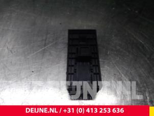 Audi A4 Elektrisch Raam Schakelaar O48396 foto 2