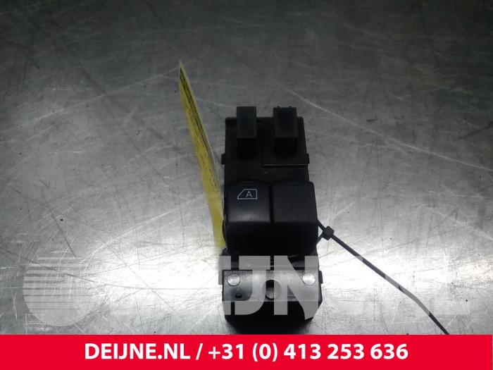 Nissan NV200 Elektrisch Raam Schakelaar O48552